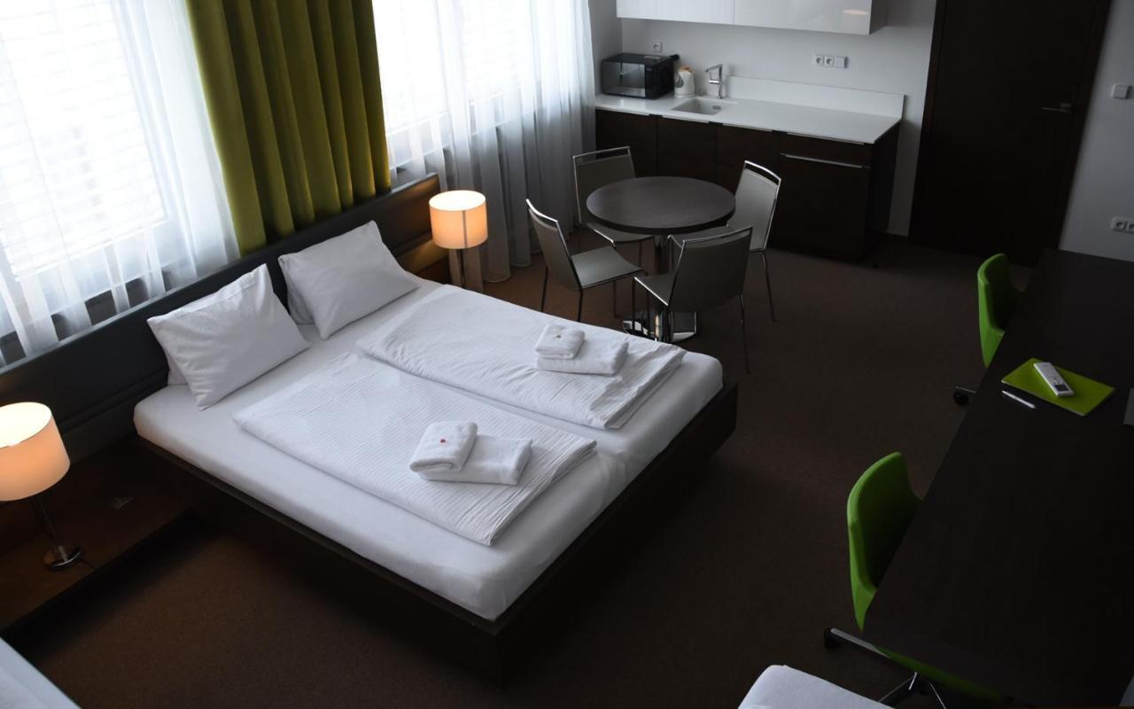 Hotel Harmony Medical & Wellness-Free Parking, 1,8Km From The Center Kromeriz Ngoại thất bức ảnh